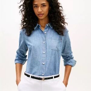 Tommy Hilfiger Women’s Chambray Roll-Tab Long-Sleeve Shirt Size S Blue Denim